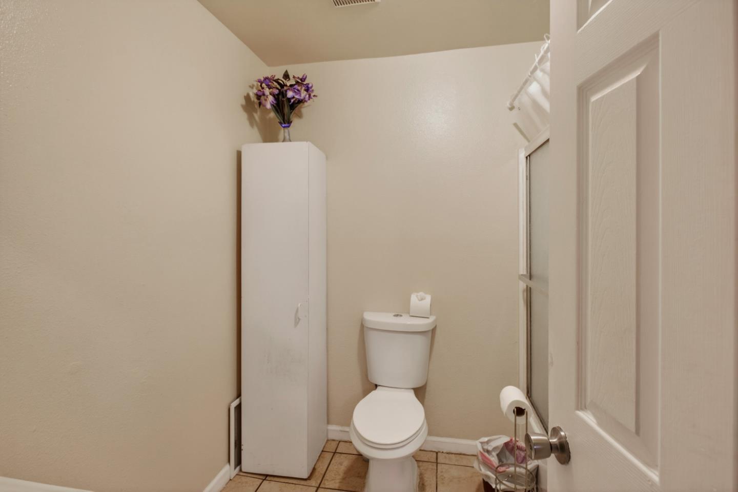 Detail Gallery Image 30 of 43 For 407 Southside Dr, San Jose,  CA 95111 - 6 Beds | 4/1 Baths