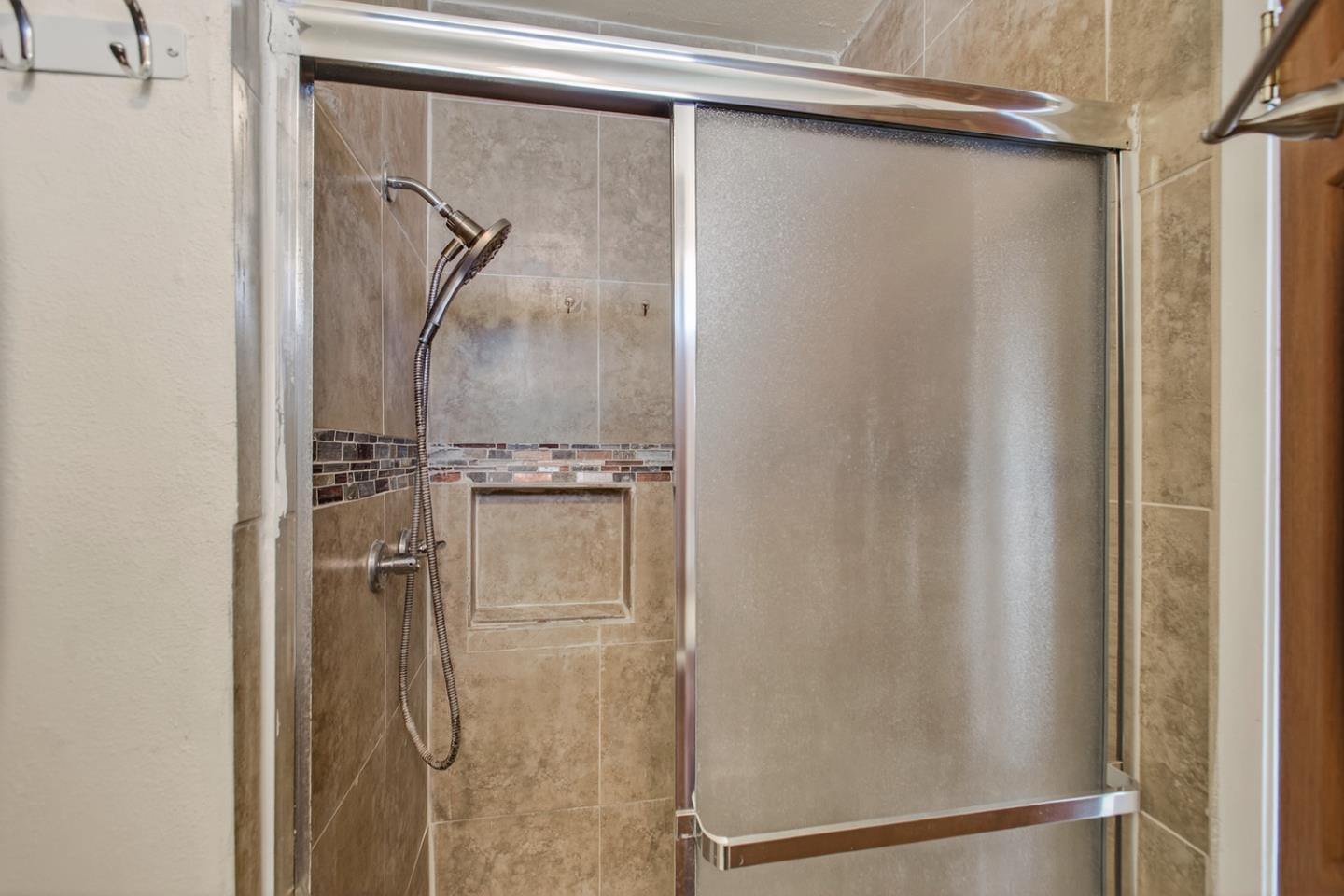 Detail Gallery Image 31 of 43 For 407 Southside Dr, San Jose,  CA 95111 - 6 Beds | 4/1 Baths