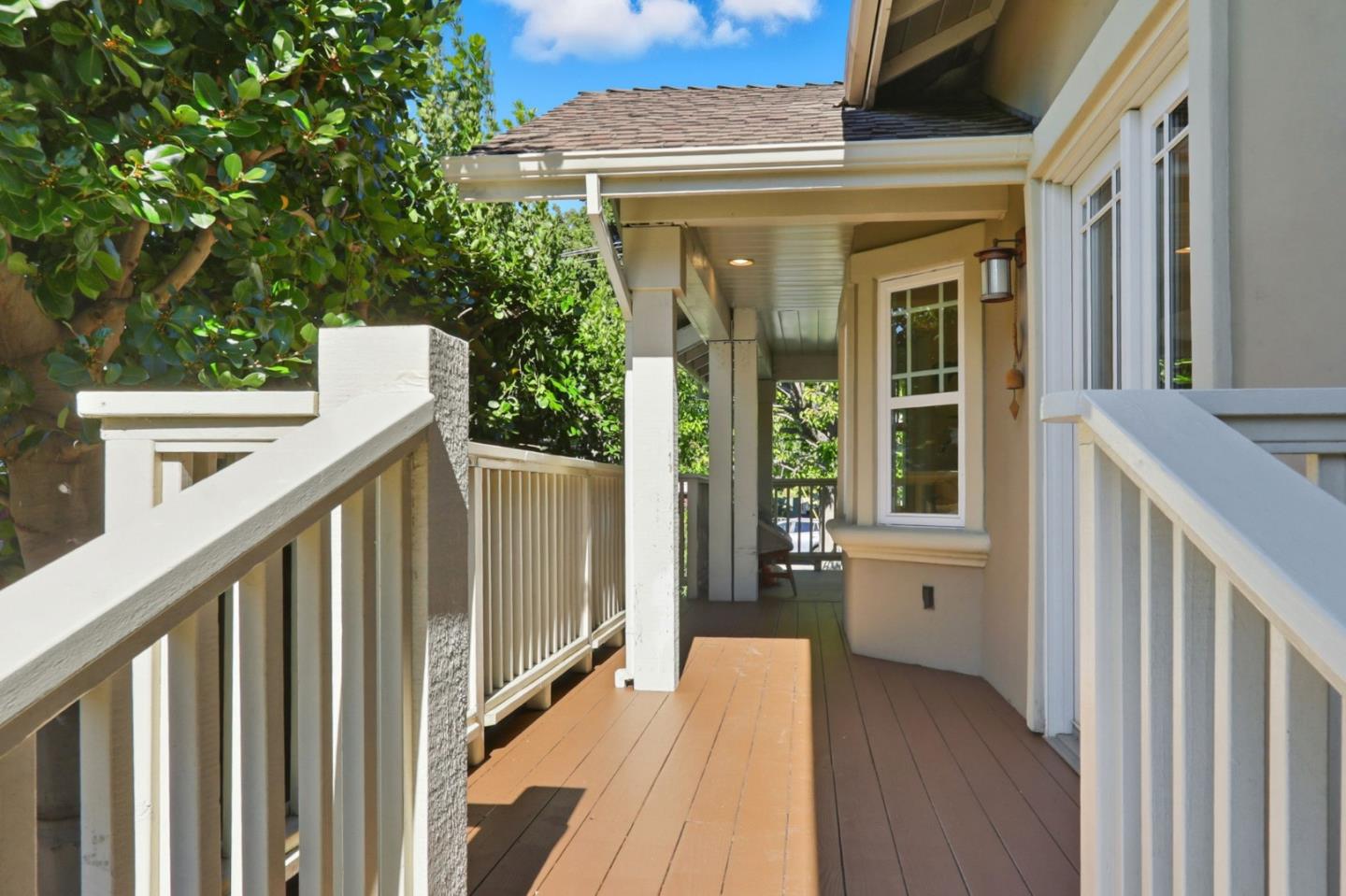 Detail Gallery Image 12 of 17 For 1951 Plymouth St, Mountain View,  CA 94043 - 4 Beds | 3 Baths