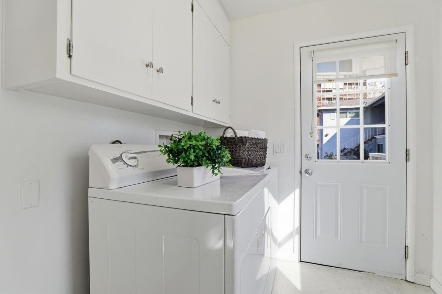 Detail Gallery Image 15 of 25 For 813 Cowper St, Palo Alto,  CA 94301 - – Beds | – Baths