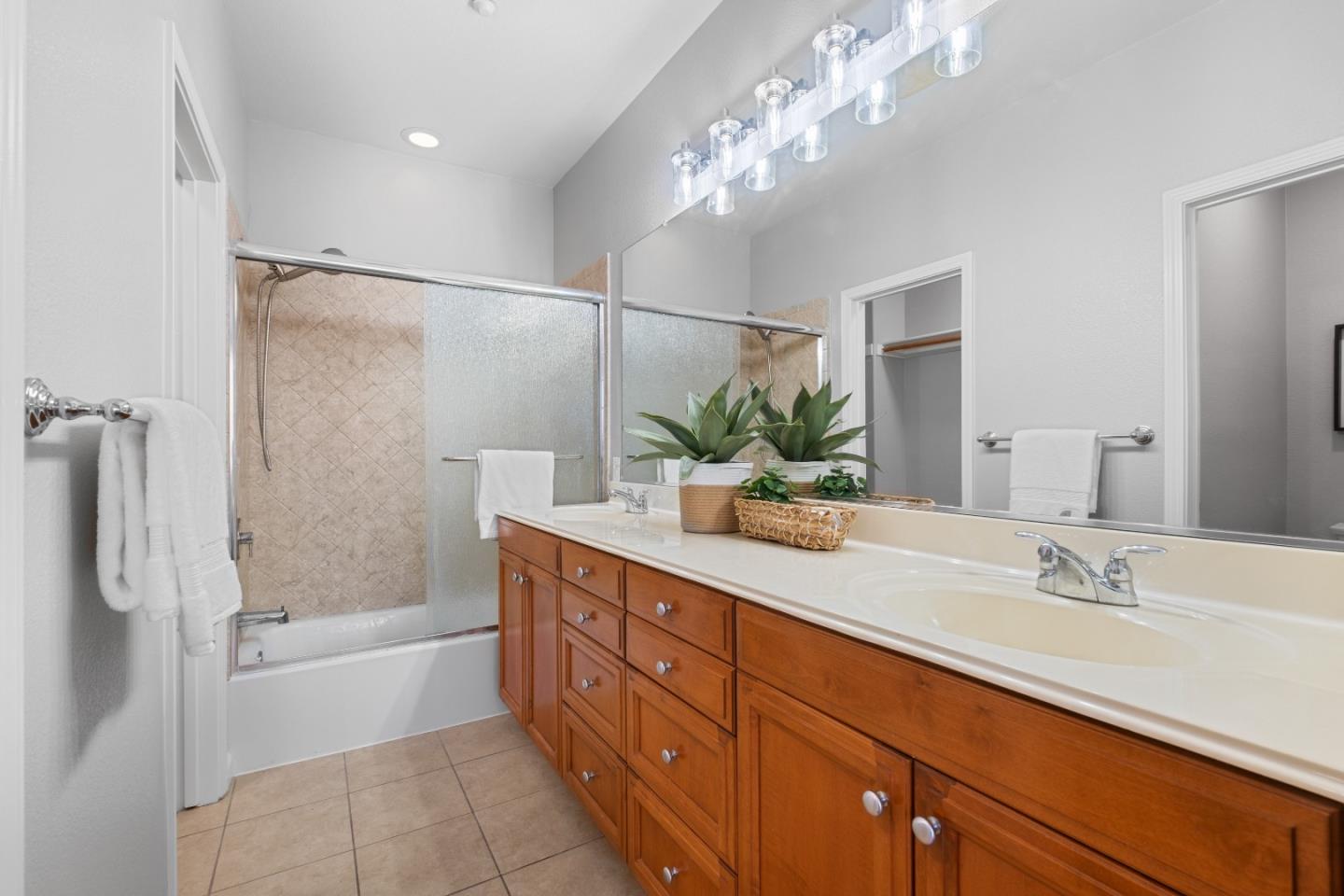 Photo #20: ML82031930 Listing: Photo #20