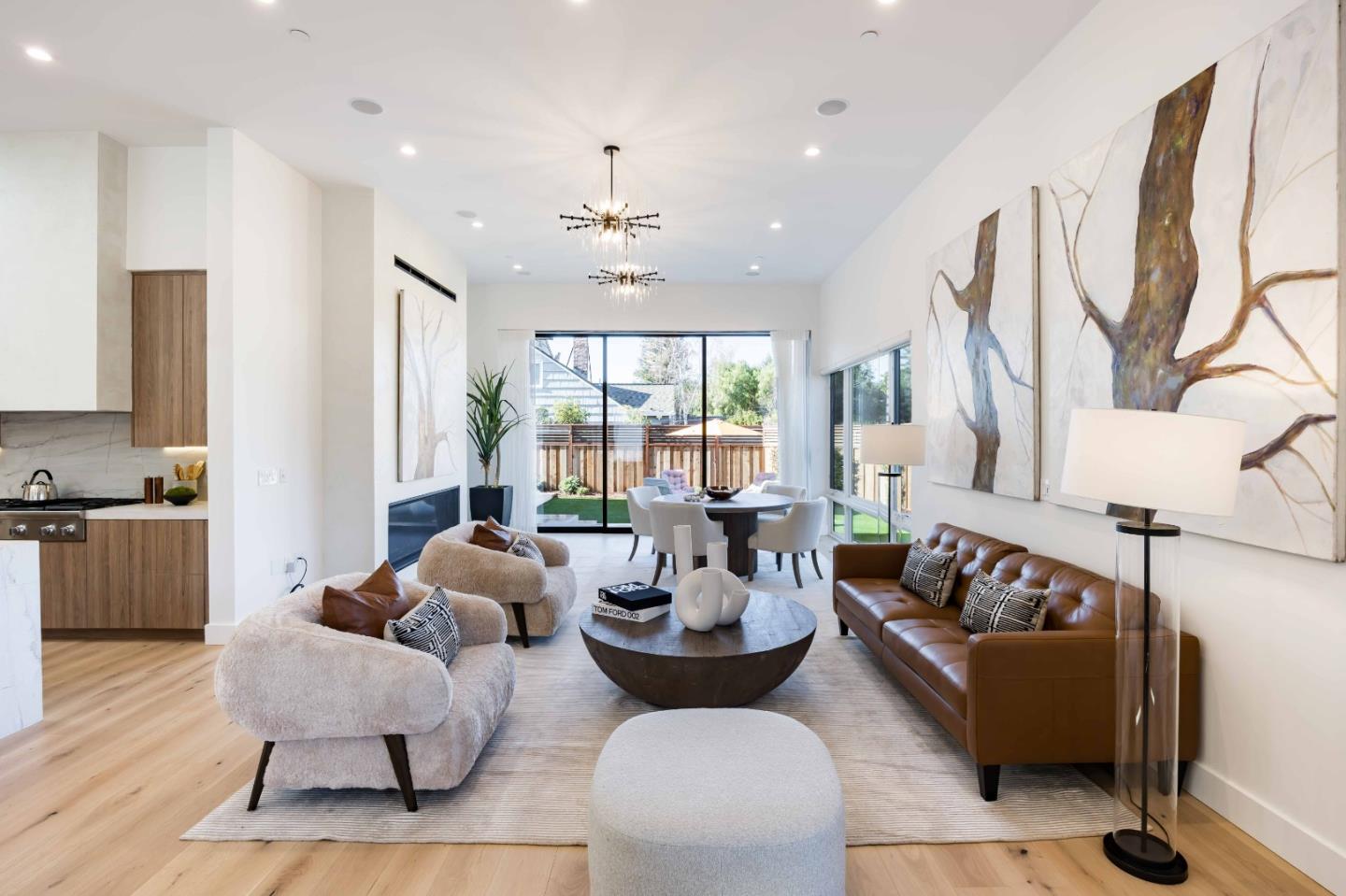 Detail Gallery Image 10 of 32 For 1686 Parkhills Ave, Los Altos,  CA 94024 - 6 Beds | 6 Baths