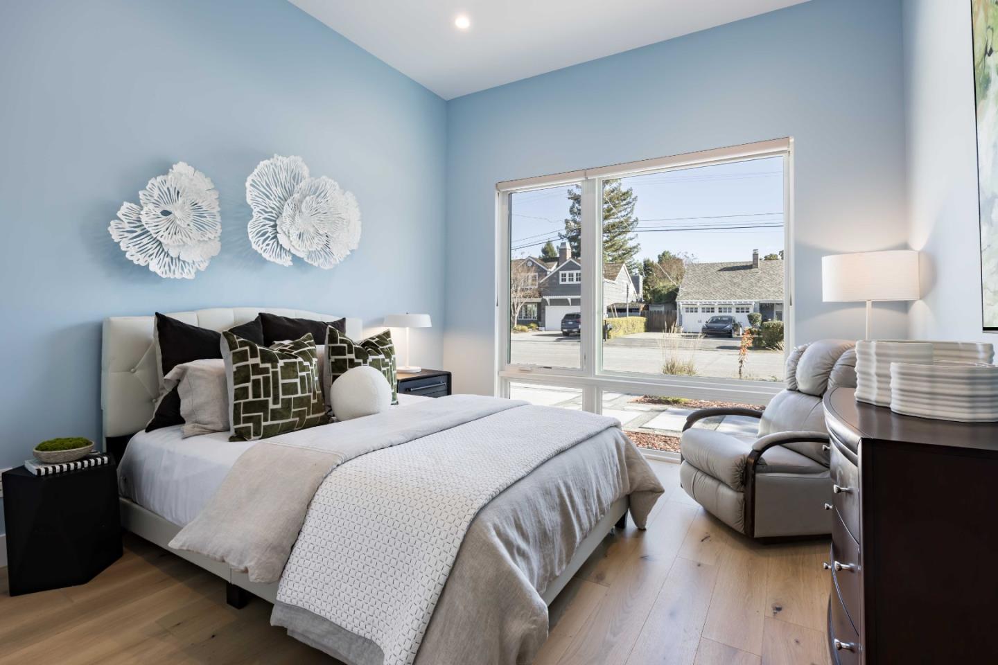 Detail Gallery Image 14 of 32 For 1686 Parkhills Ave, Los Altos,  CA 94024 - 6 Beds | 6 Baths