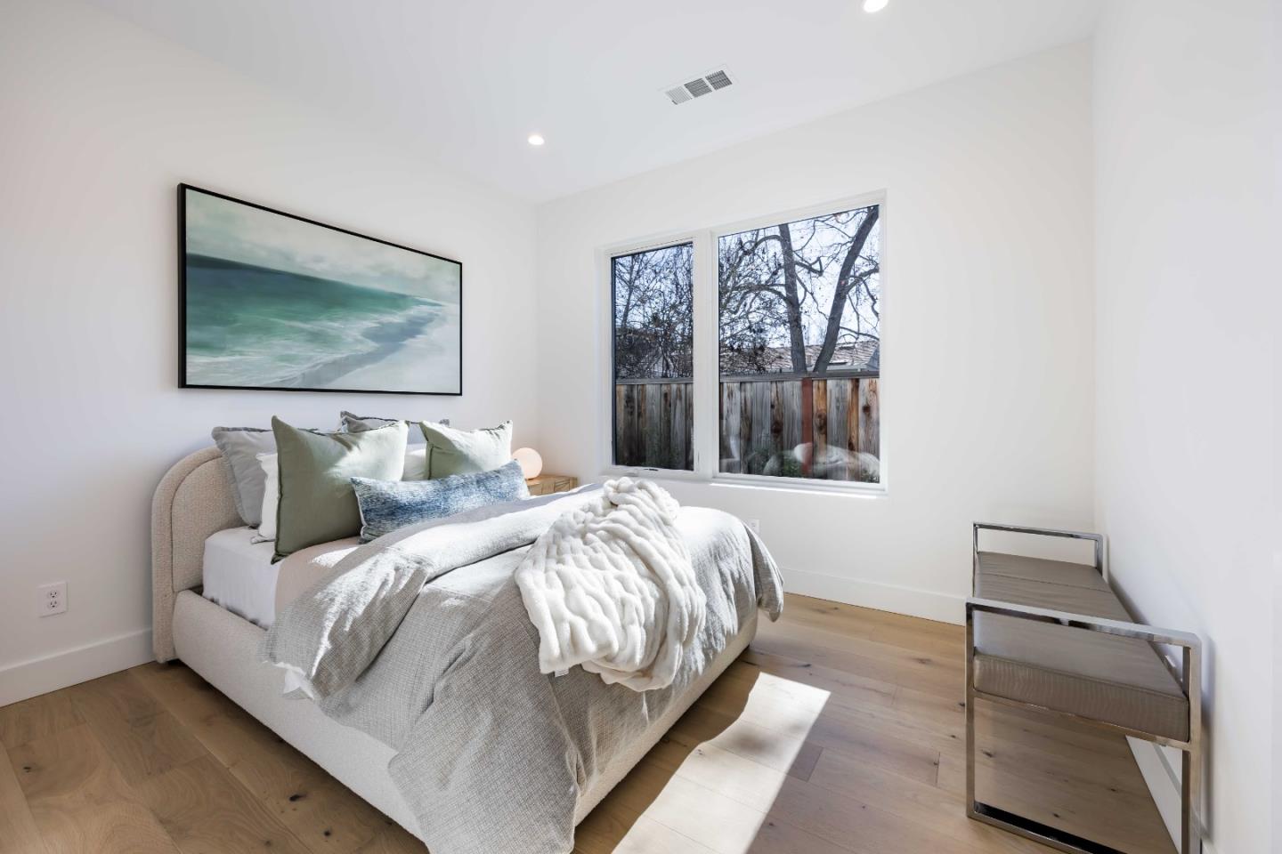 Detail Gallery Image 30 of 32 For 1686 Parkhills Ave, Los Altos,  CA 94024 - 6 Beds | 6 Baths