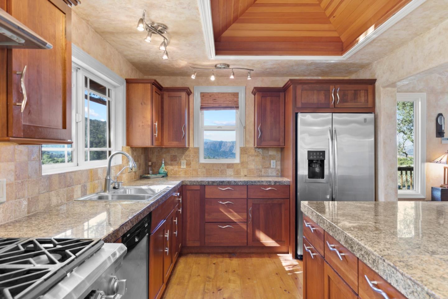 Detail Gallery Image 14 of 47 For 38025 Poppy Tree Ln, Carmel Valley,  CA 93924 - 3 Beds | 3 Baths