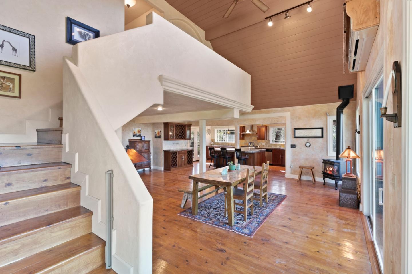 Detail Gallery Image 18 of 47 For 38025 Poppy Tree Ln, Carmel Valley,  CA 93924 - 3 Beds | 3 Baths