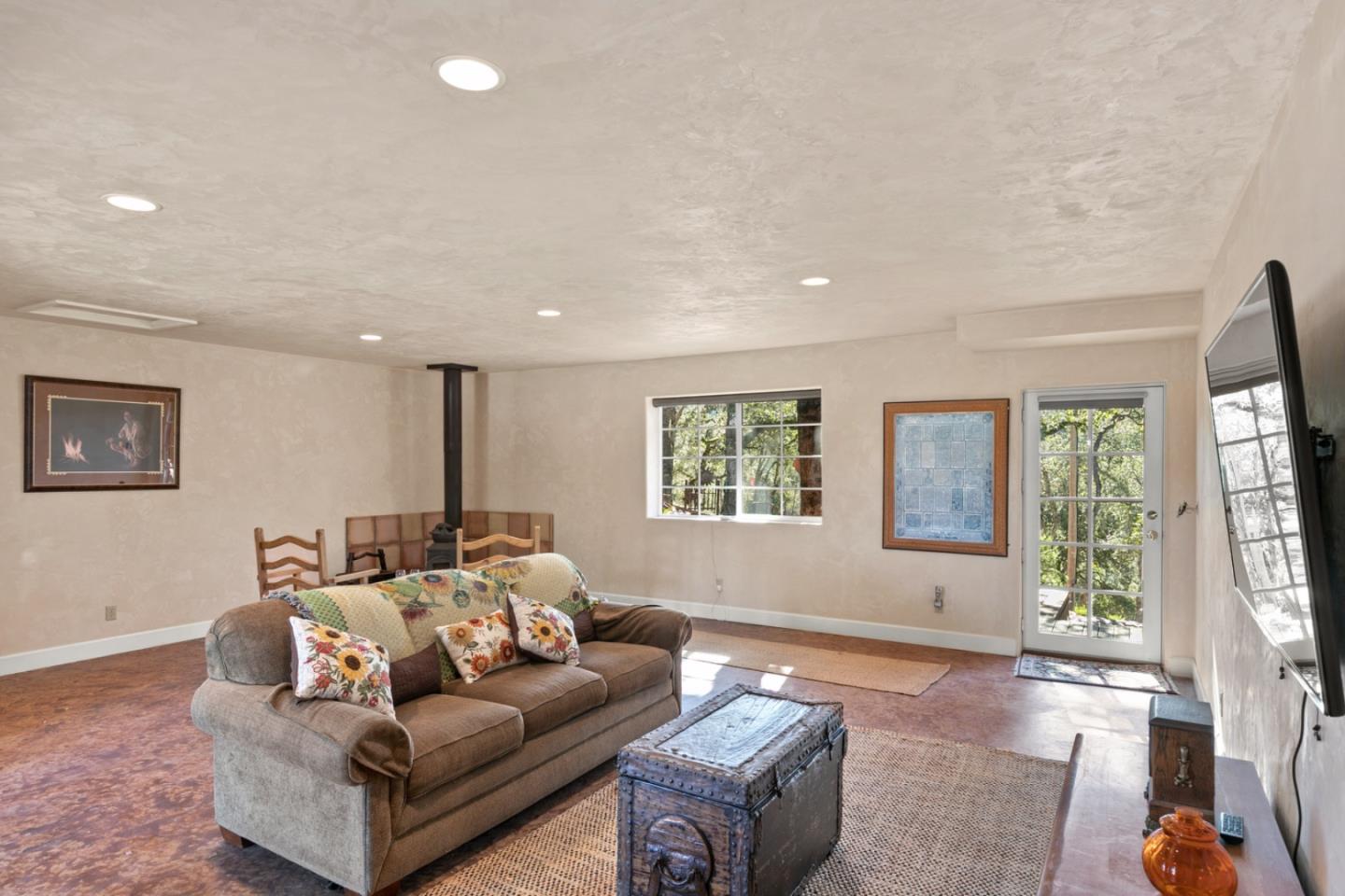 Detail Gallery Image 31 of 47 For 38025 Poppy Tree Ln, Carmel Valley,  CA 93924 - 3 Beds | 3 Baths