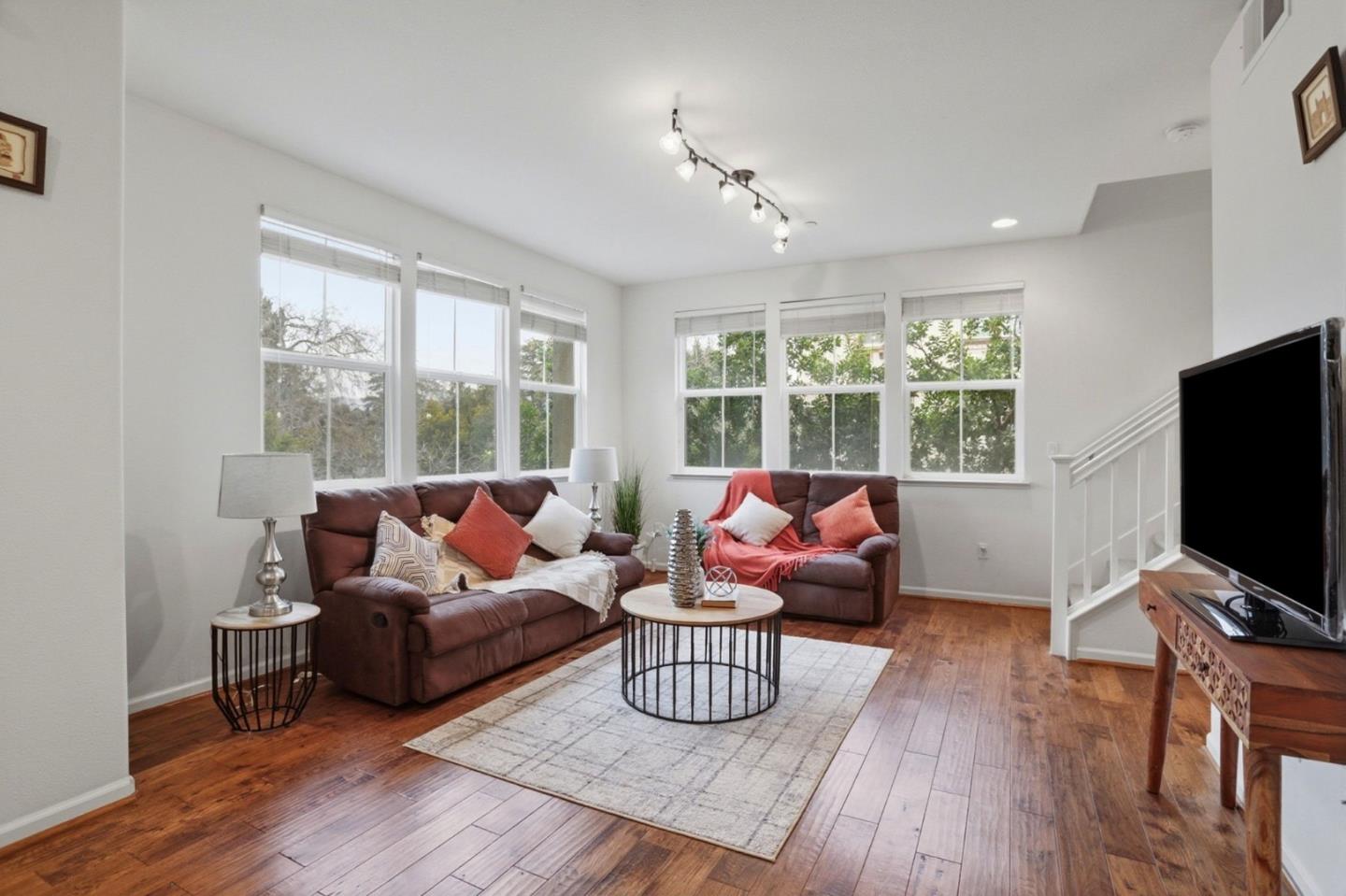 Photo #4: ML82031935 Listing: Photo #4