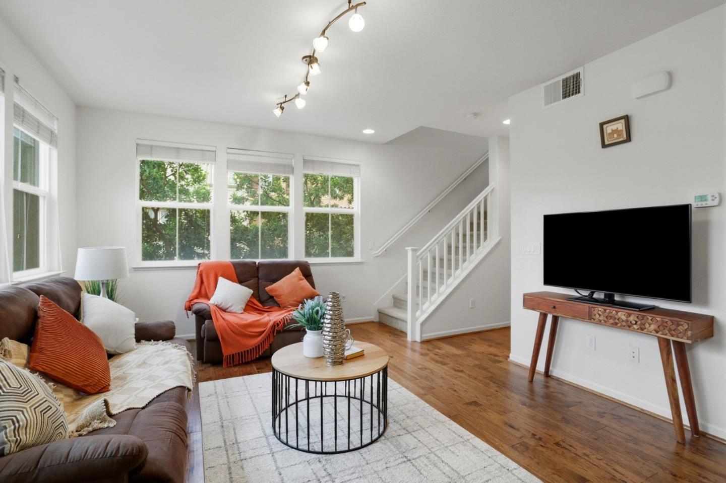 Photo #5: ML82031935 Listing: Photo #5