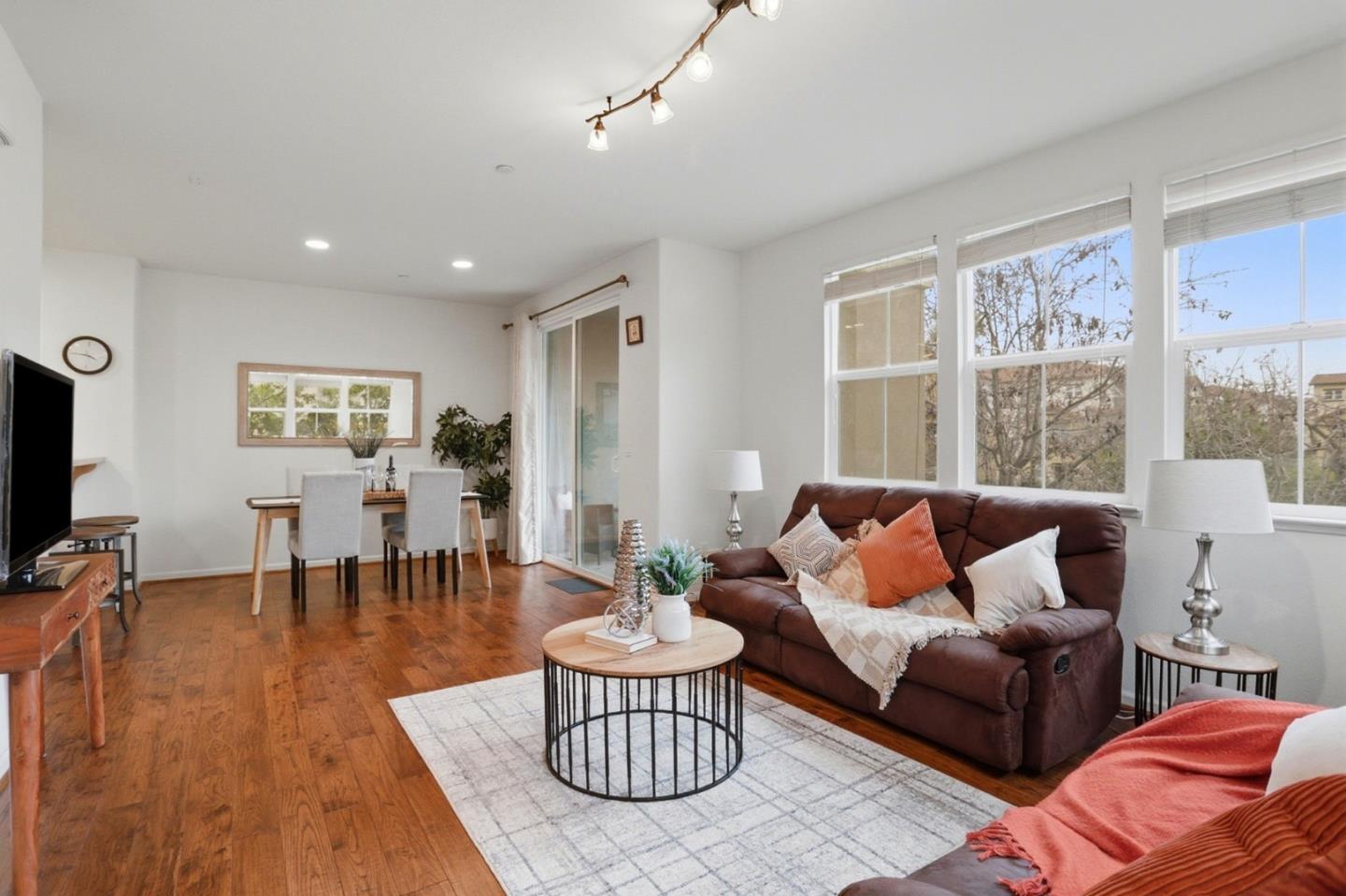 Photo #6: ML82031935 Listing: Photo #6