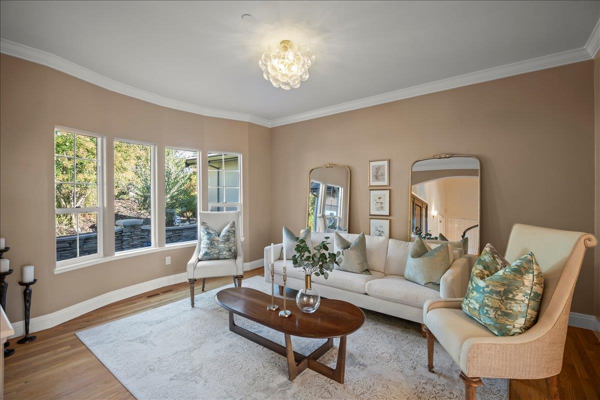 Detail Gallery Image 8 of 71 For 8320 Chantrelle Ct, Gilroy,  CA 95020 - 4 Beds | 3/1 Baths