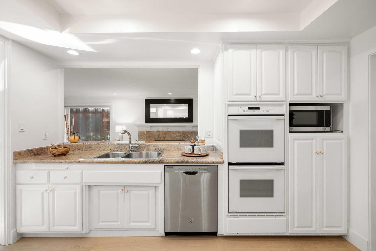 Detail Gallery Image 32 of 43 For 1361 Encina Dr, Millbrae,  CA 94030 - 4 Beds | 2 Baths