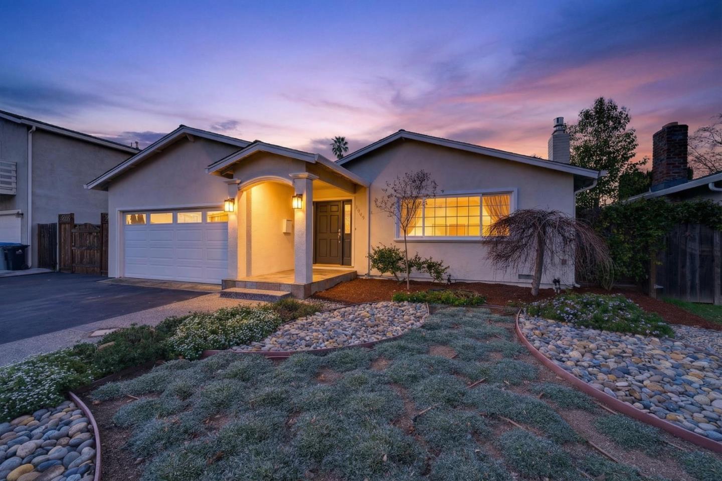 Detail Gallery Image 2 of 39 For 1065 Huntingdon Dr, San Jose,  CA 95129 - 3 Beds | 2 Baths