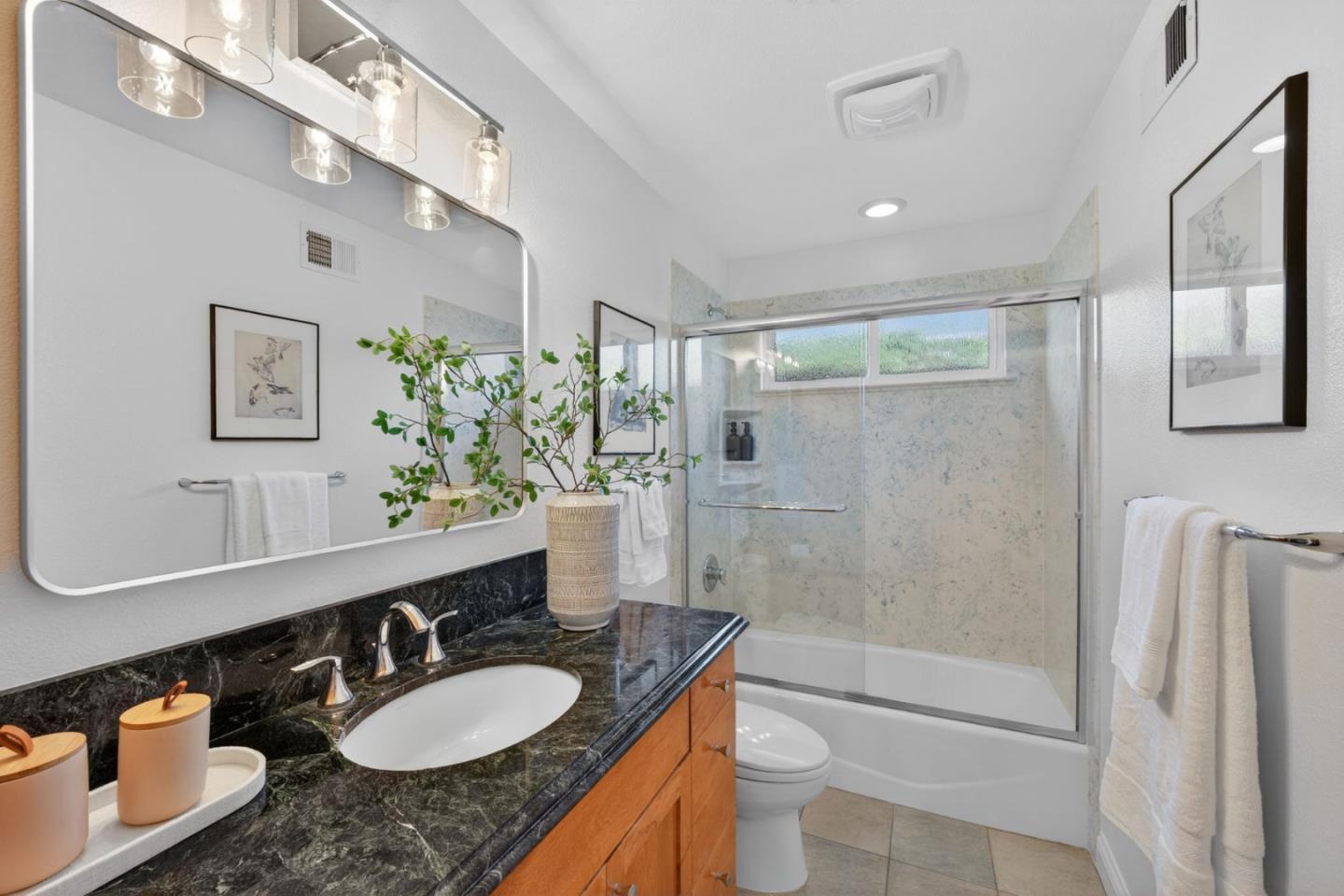 Detail Gallery Image 21 of 39 For 1065 Huntingdon Dr, San Jose,  CA 95129 - 3 Beds | 2 Baths