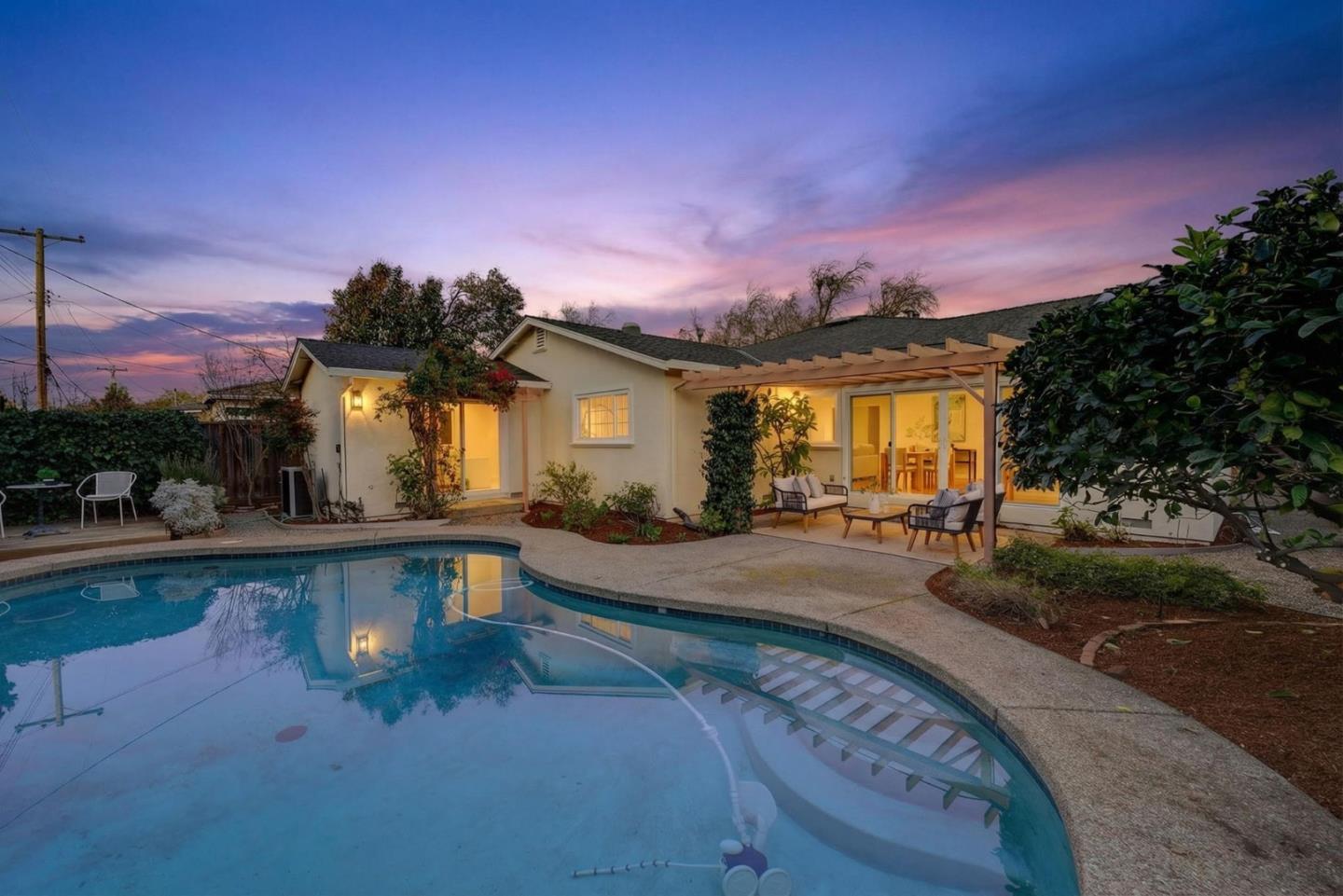 Detail Gallery Image 28 of 39 For 1065 Huntingdon Dr, San Jose,  CA 95129 - 3 Beds | 2 Baths