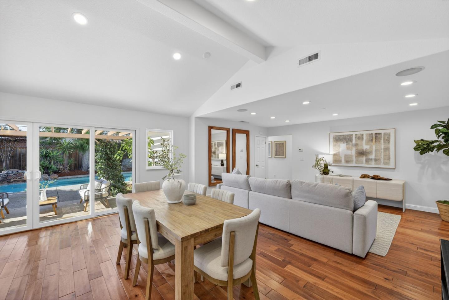 Detail Gallery Image 6 of 39 For 1065 Huntingdon Dr, San Jose,  CA 95129 - 3 Beds | 2 Baths