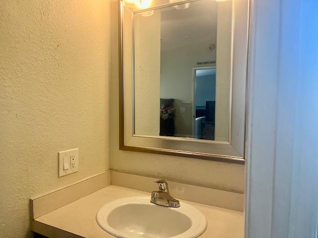 Detail Gallery Image 15 of 31 For 3015 E Bayshore Rd #316,  Redwood City,  CA 94063 - 3 Beds | 2 Baths