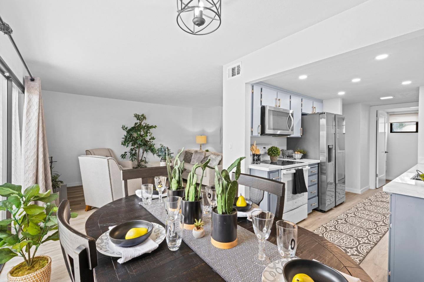 Detail Gallery Image 11 of 41 For 8170 Westwood Dr #22,  Gilroy,  CA 95020 - 2 Beds | 1/1 Baths