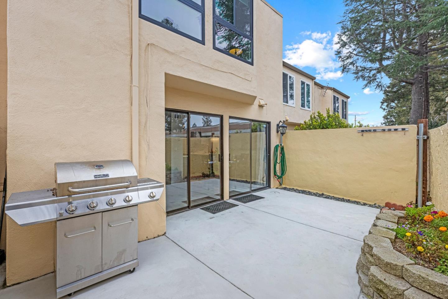 Detail Gallery Image 30 of 41 For 8170 Westwood Dr #22,  Gilroy,  CA 95020 - 2 Beds | 1/1 Baths