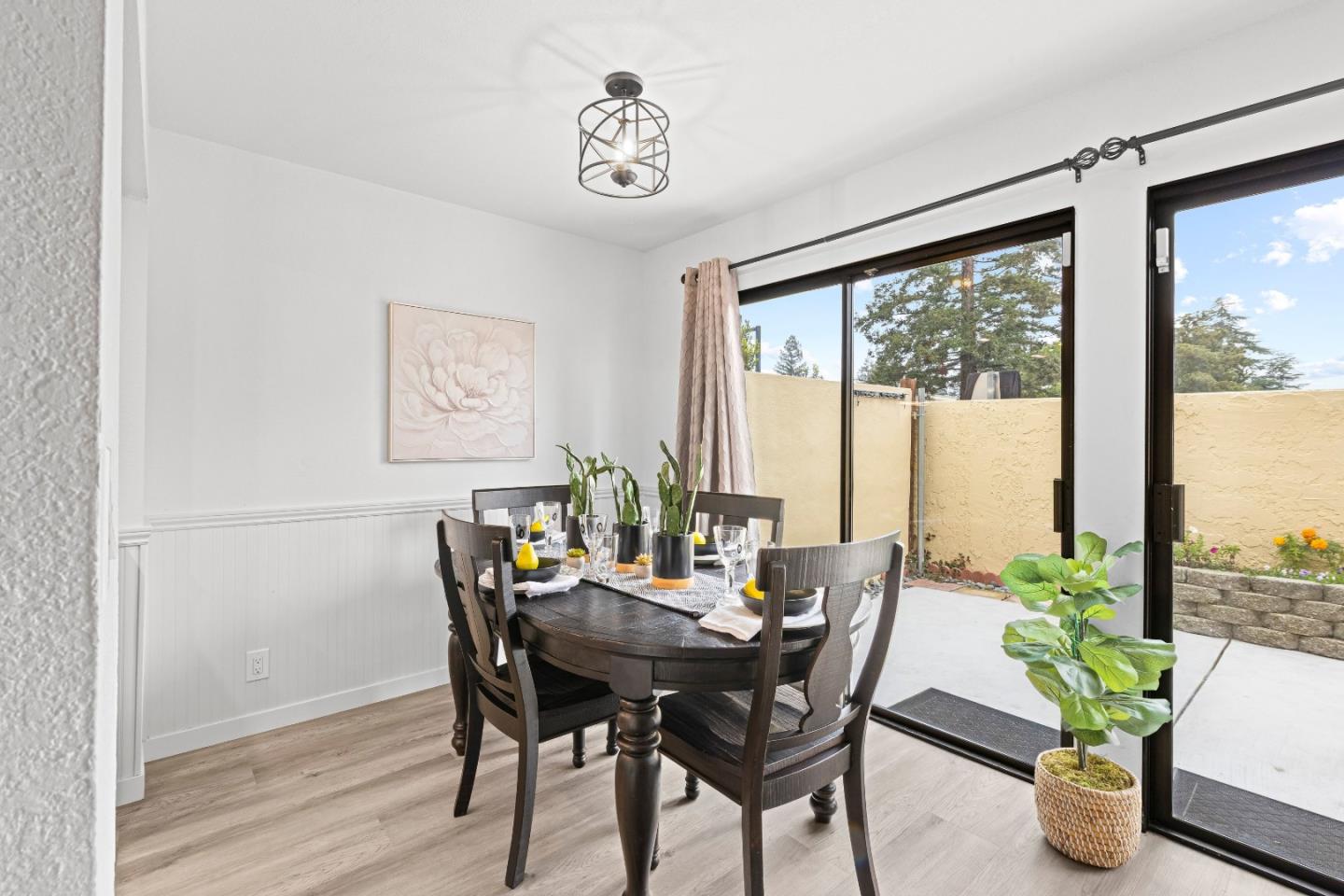 Detail Gallery Image 9 of 41 For 8170 Westwood Dr #22,  Gilroy,  CA 95020 - 2 Beds | 1/1 Baths