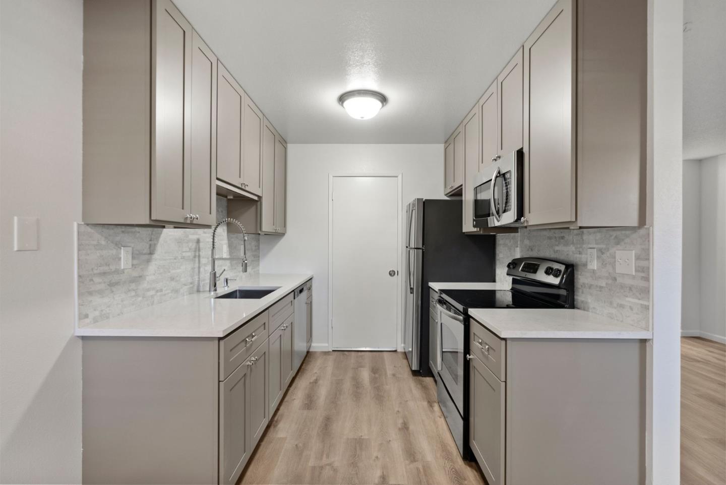 Photo #8: ML82031944 Listing: Photo #8