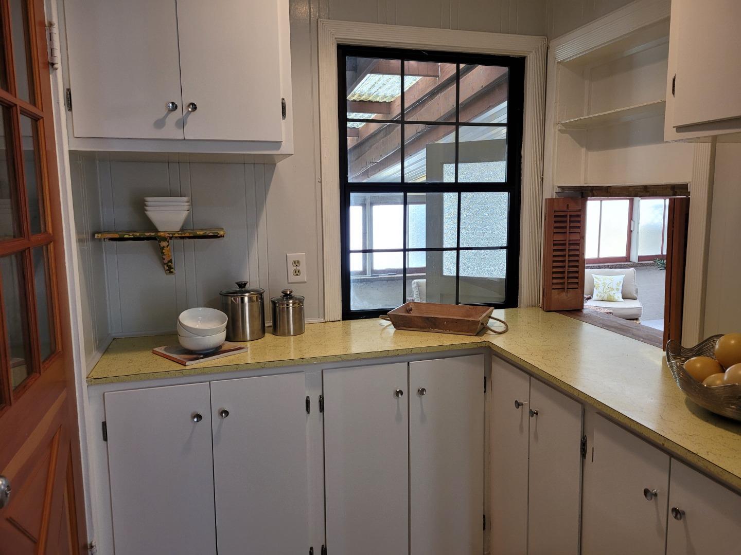 Detail Gallery Image 25 of 47 For 297 N San Anselmo Ave, San Bruno,  CA 94066 - 4 Beds | 2/1 Baths