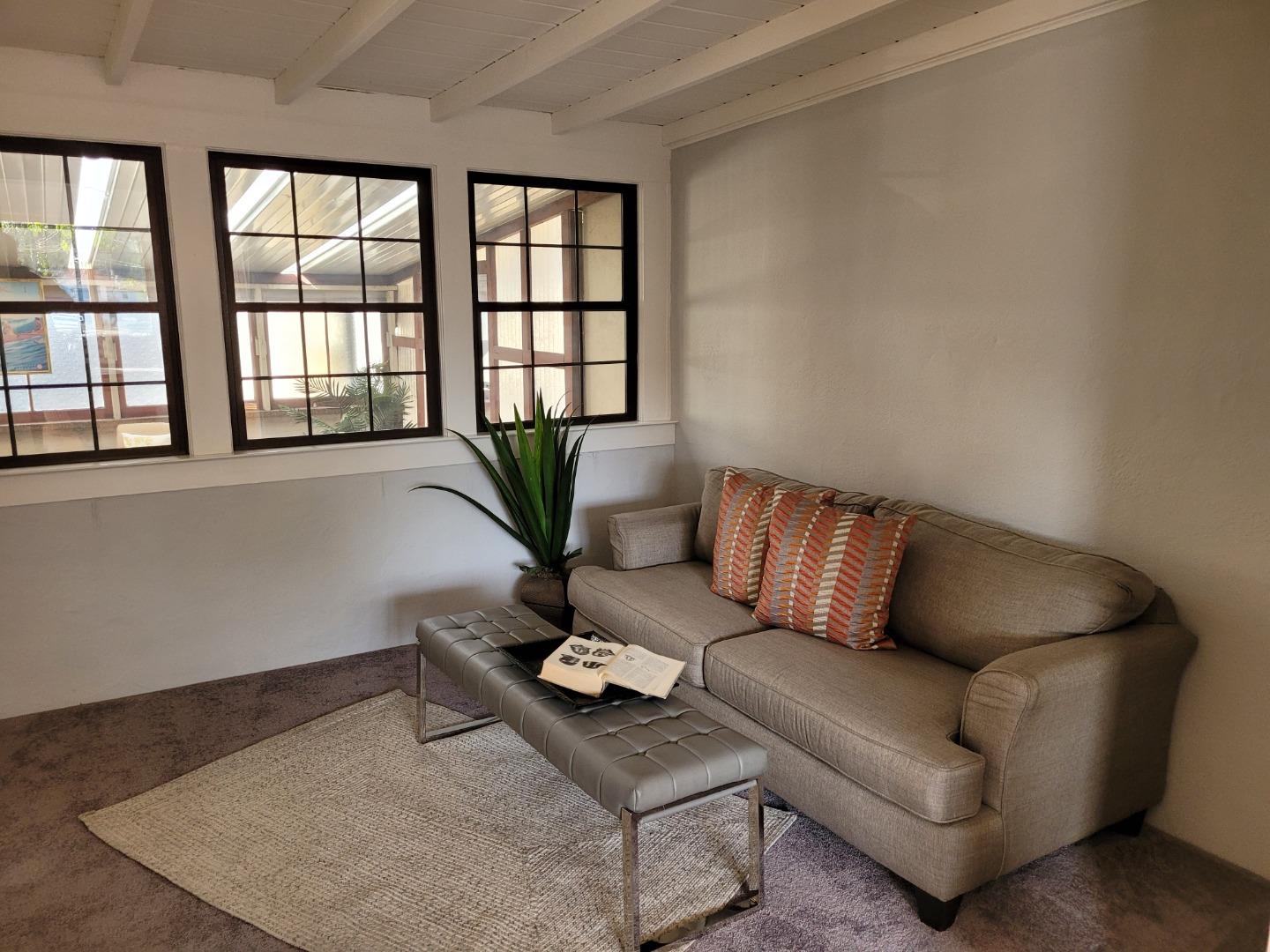 Detail Gallery Image 27 of 47 For 297 N San Anselmo Ave, San Bruno,  CA 94066 - 4 Beds | 2/1 Baths