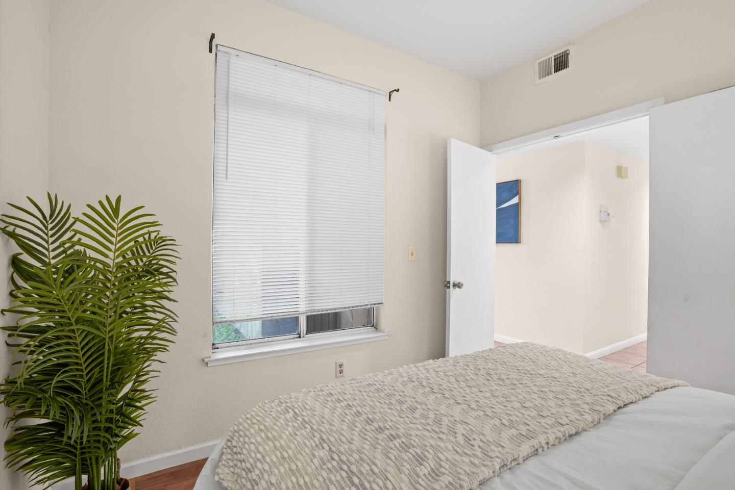 Photo #25: ML82031949 Listing: Photo #25