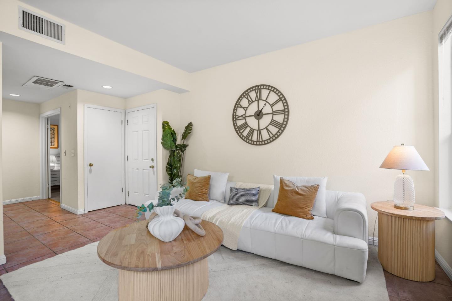 Photo #5: ML82031949 Listing: Photo #5