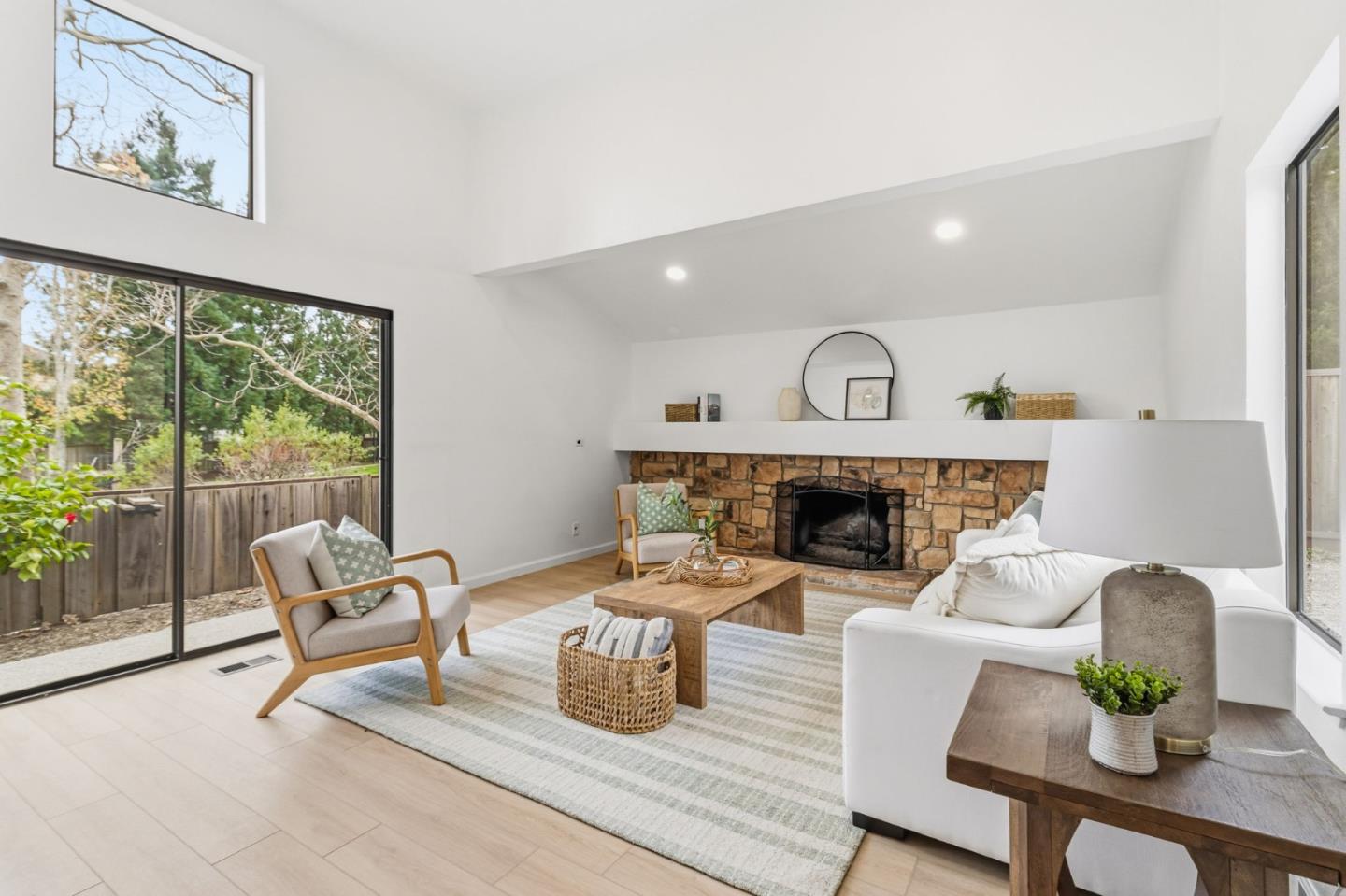 Detail Gallery Image 10 of 32 For 2757 Gamble Ct, Hayward,  CA 94542 - 2 Beds | 2 Baths