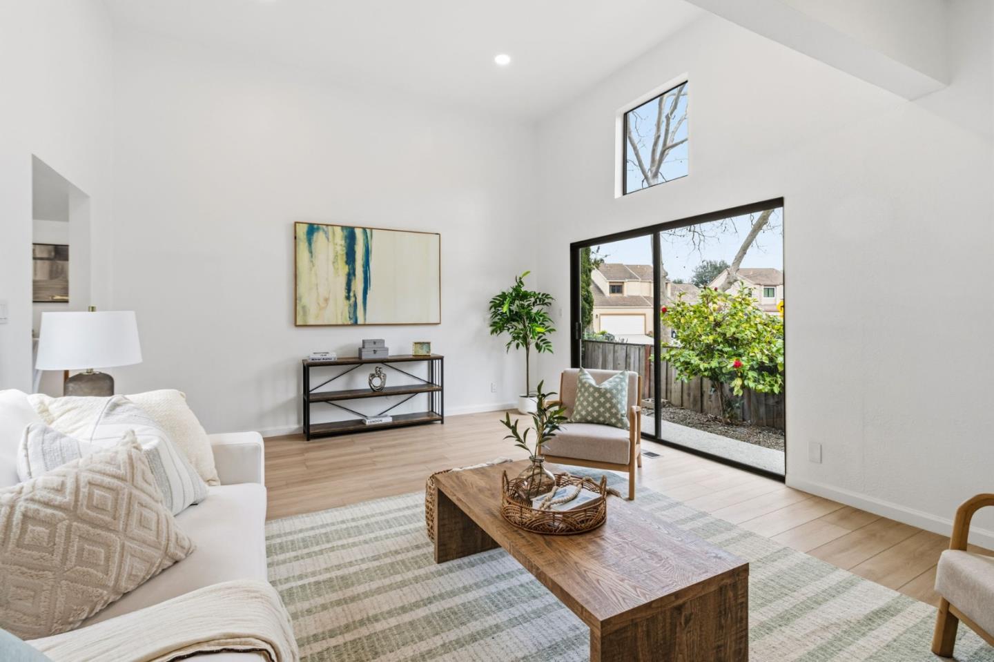 Detail Gallery Image 14 of 32 For 2757 Gamble Ct, Hayward,  CA 94542 - 2 Beds | 2 Baths