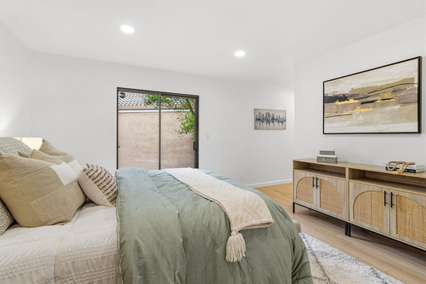 Detail Gallery Image 24 of 32 For 2757 Gamble Ct, Hayward,  CA 94542 - 2 Beds | 2 Baths