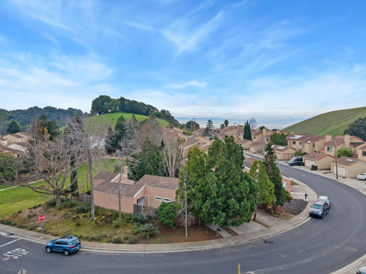 Detail Gallery Image 29 of 32 For 2757 Gamble Ct, Hayward,  CA 94542 - 2 Beds | 2 Baths