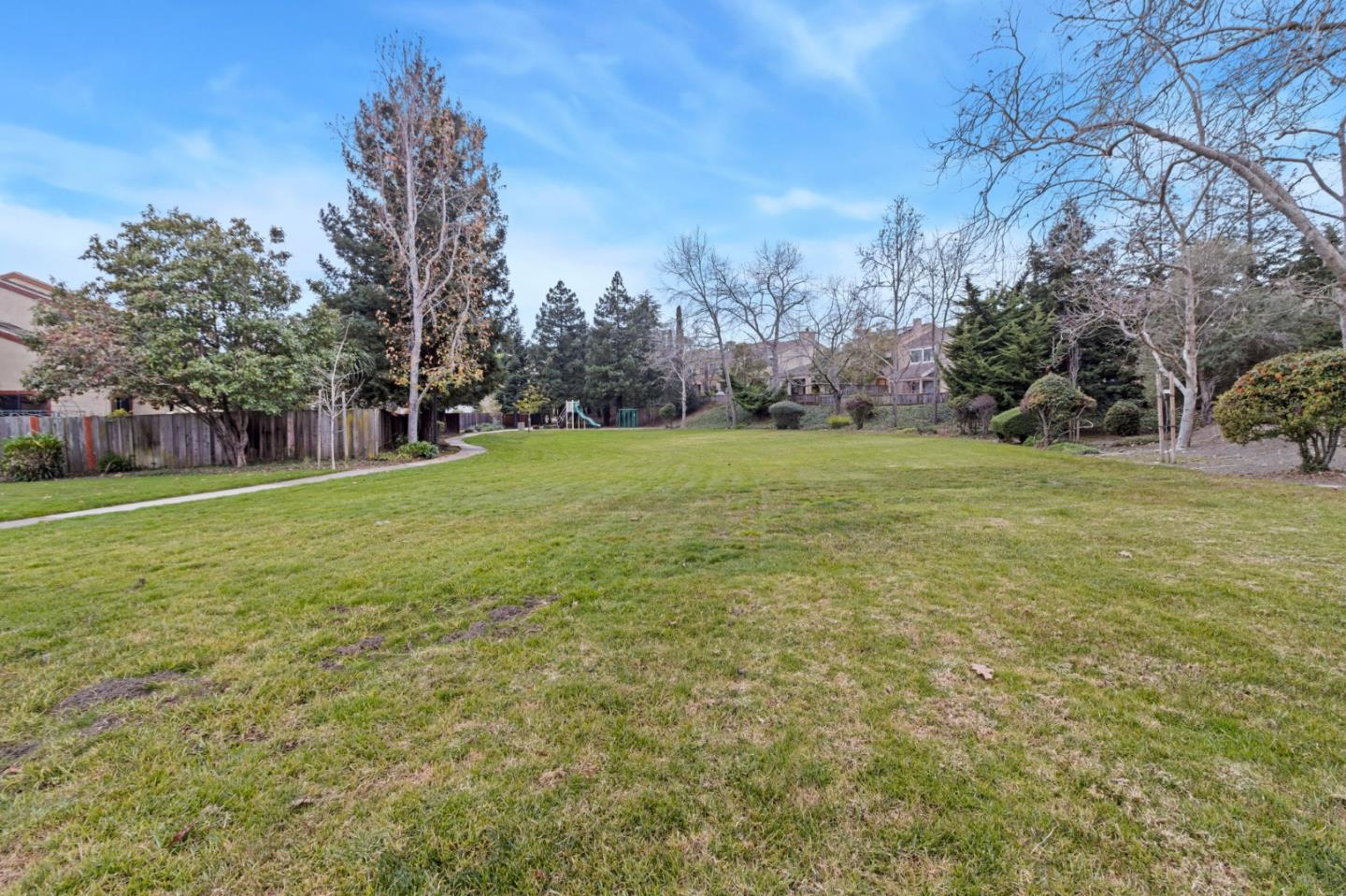 Detail Gallery Image 31 of 32 For 2757 Gamble Ct, Hayward,  CA 94542 - 2 Beds | 2 Baths