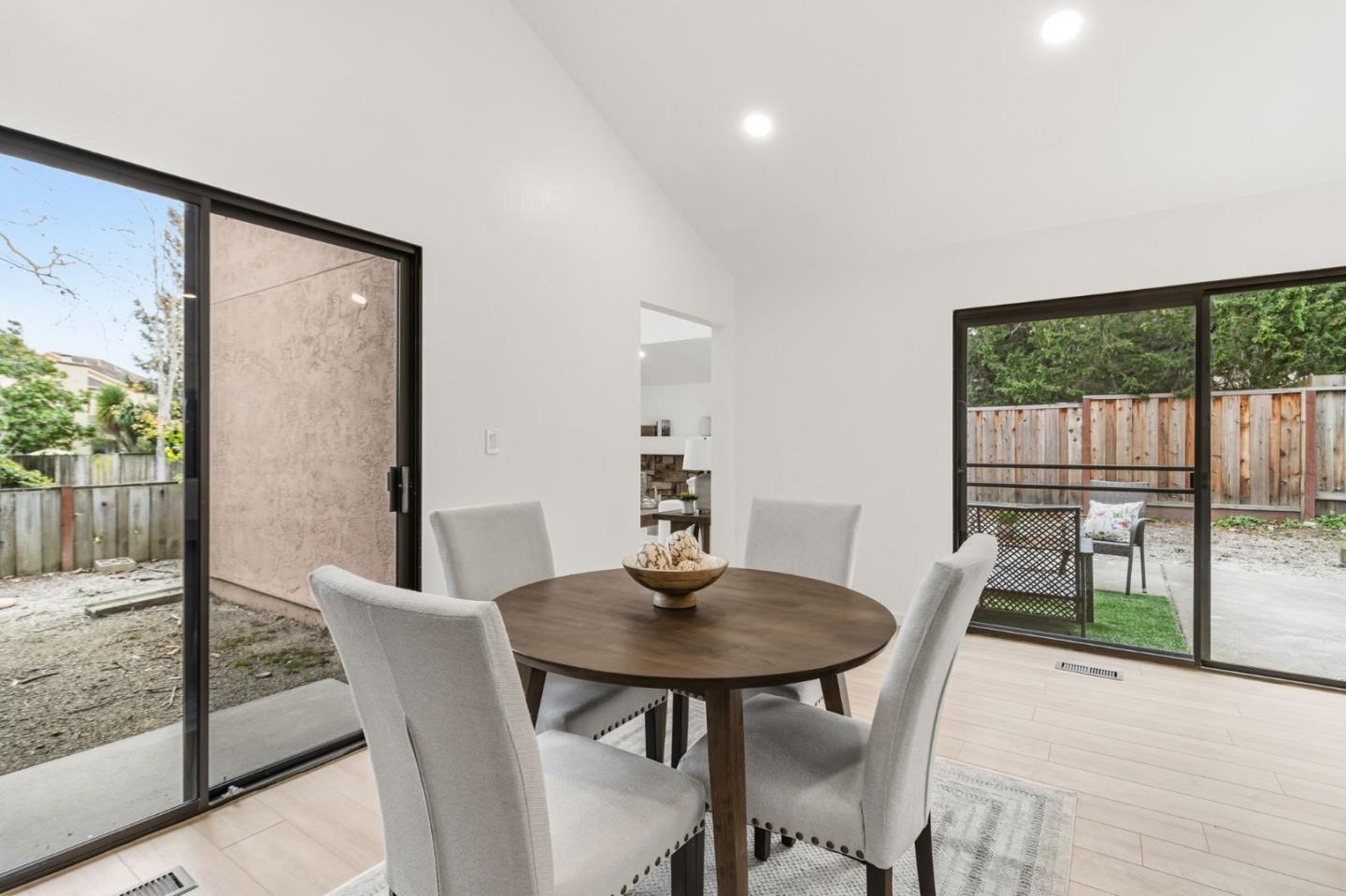 Detail Gallery Image 9 of 32 For 2757 Gamble Ct, Hayward,  CA 94542 - 2 Beds | 2 Baths