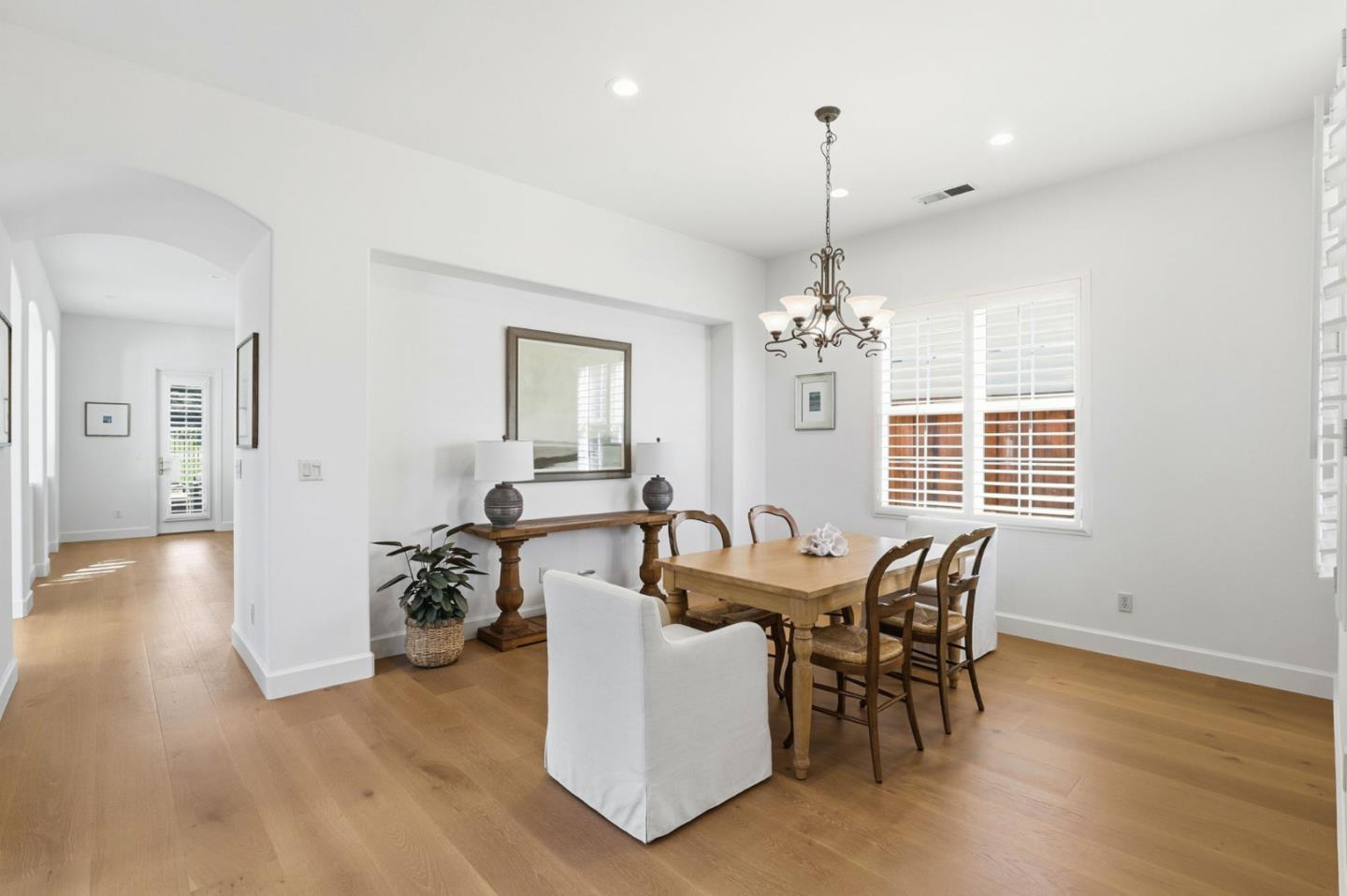 Detail Gallery Image 11 of 51 For 1965 St Andrews Cir, Gilroy,  CA 95020 - 4 Beds | 3 Baths