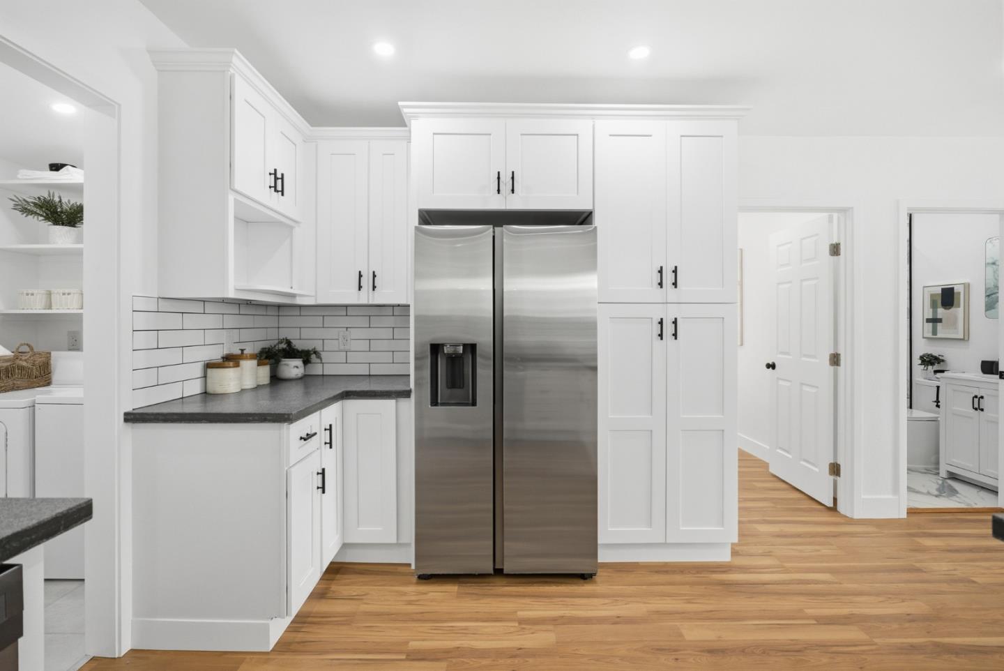 Detail Gallery Image 10 of 40 For 8724 Macarthur Blvd, Oakland,  CA 94605 - 2 Beds | 1 Baths