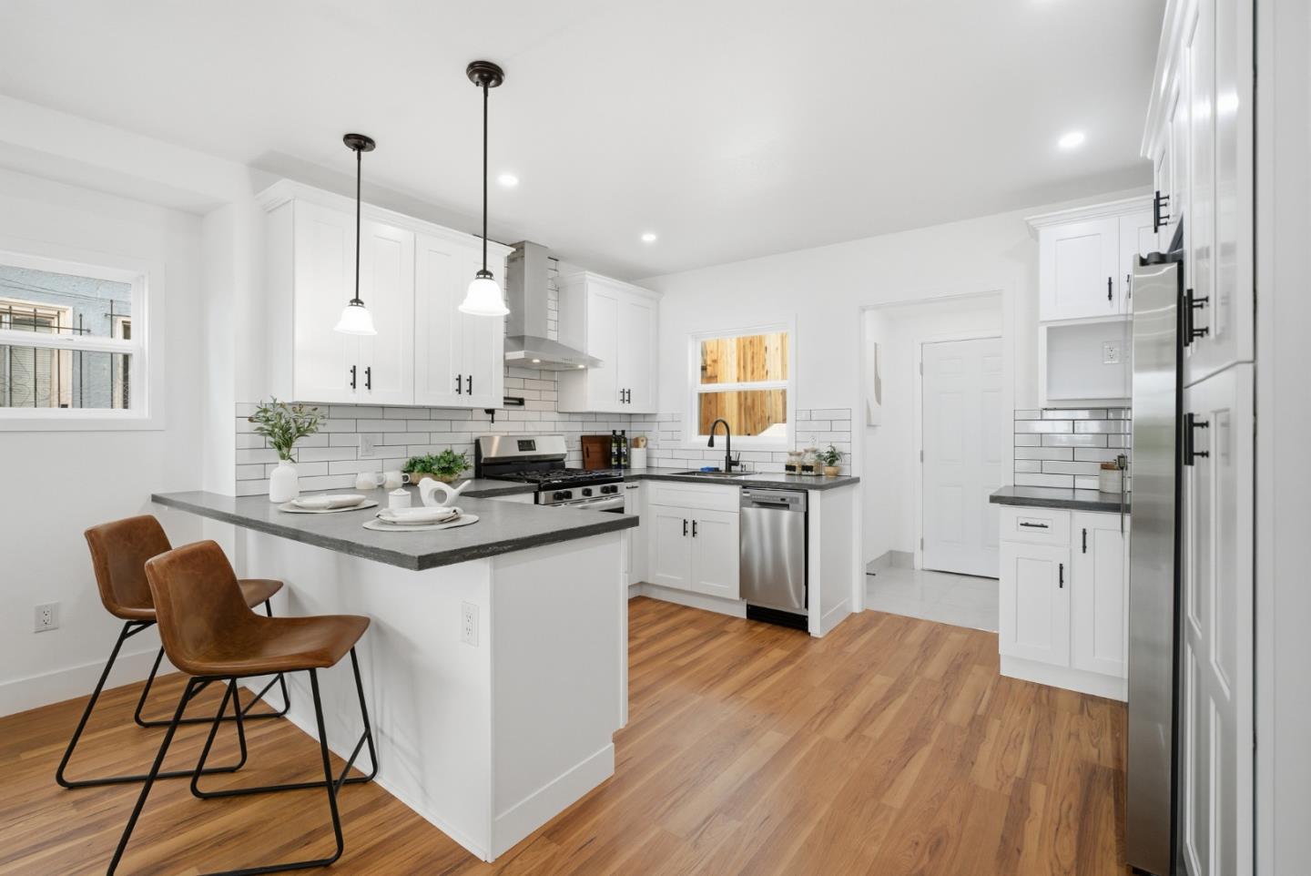 Detail Gallery Image 12 of 40 For 8724 Macarthur Blvd, Oakland,  CA 94605 - 2 Beds | 1 Baths