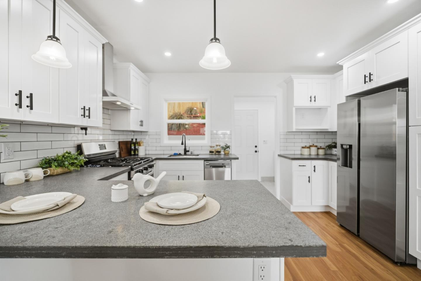 Detail Gallery Image 13 of 40 For 8724 Macarthur Blvd, Oakland,  CA 94605 - 2 Beds | 1 Baths