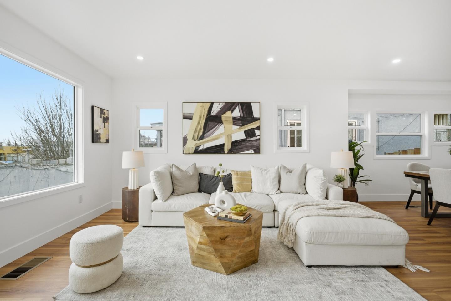 Detail Gallery Image 5 of 40 For 8724 Macarthur Blvd, Oakland,  CA 94605 - 2 Beds | 1 Baths