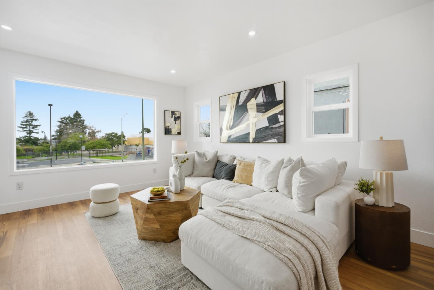 Detail Gallery Image 6 of 40 For 8724 Macarthur Blvd, Oakland,  CA 94605 - 2 Beds | 1 Baths