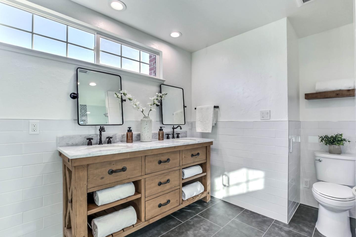 Detail Gallery Image 18 of 34 For 6218 Woosley Dr, San Jose,  CA 95123 - 4 Beds | 2/1 Baths