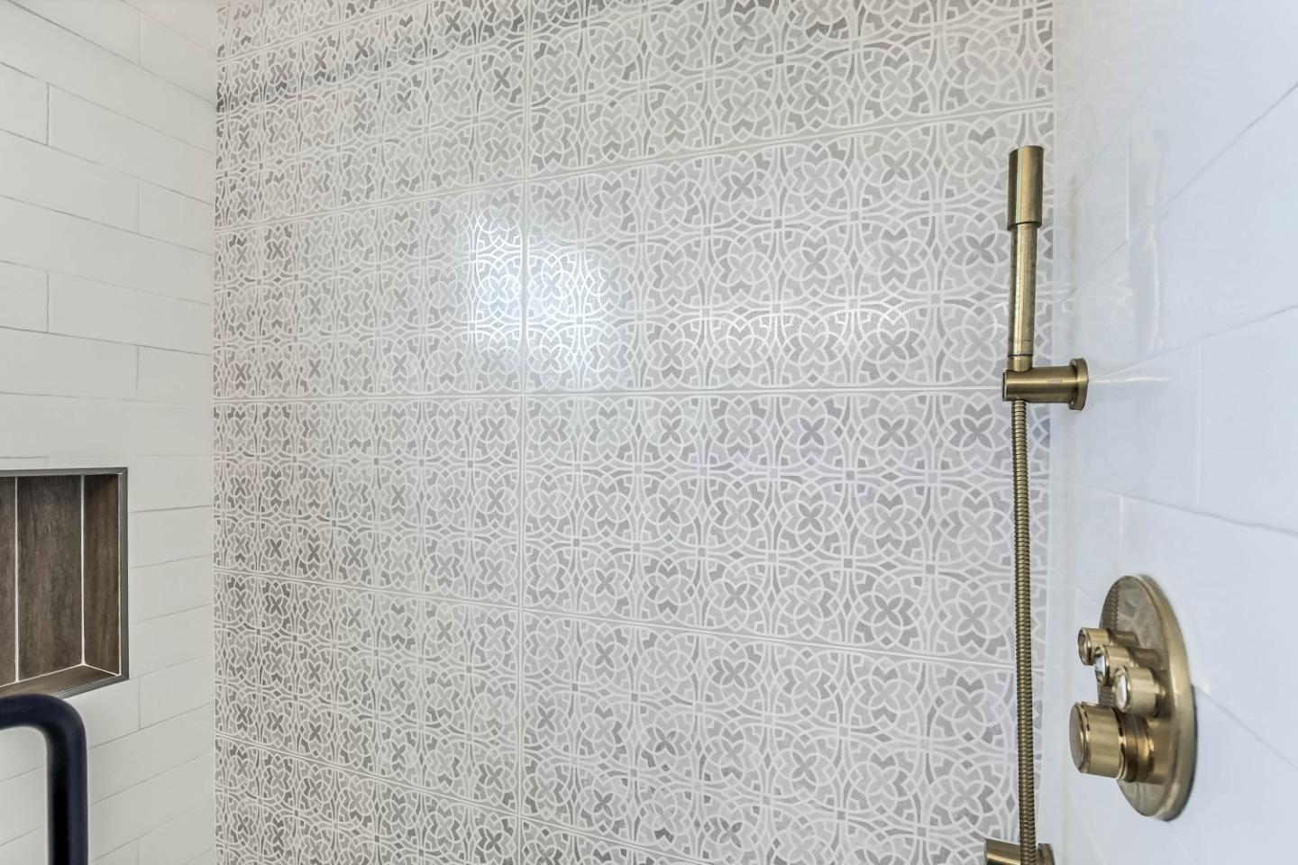 Detail Gallery Image 25 of 34 For 6218 Woosley Dr, San Jose,  CA 95123 - 4 Beds | 2/1 Baths