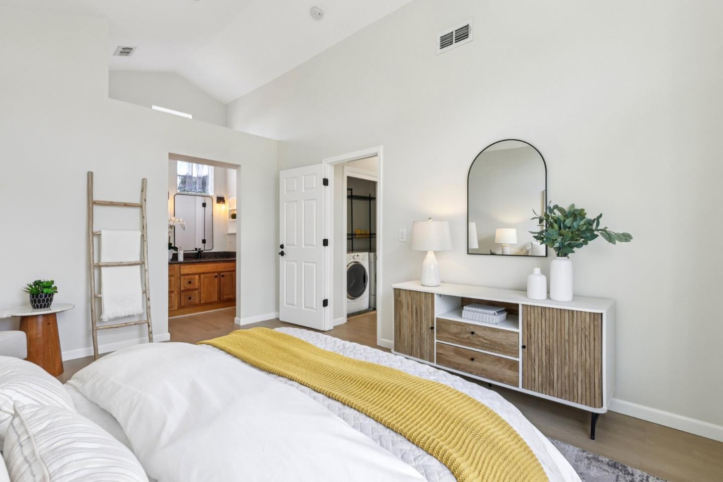 Detail Gallery Image 18 of 28 For 979 Pinto Palm Ter #45,  Sunnyvale,  CA 94087 - 2 Beds | 2 Baths