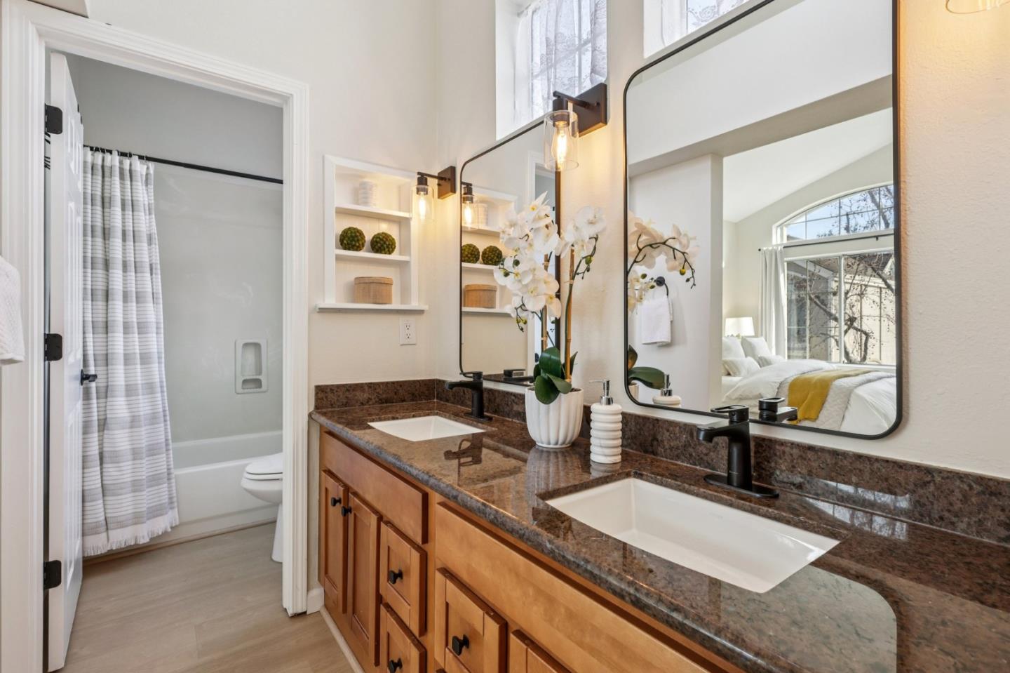 Detail Gallery Image 20 of 28 For 979 Pinto Palm Ter #45,  Sunnyvale,  CA 94087 - 2 Beds | 2 Baths