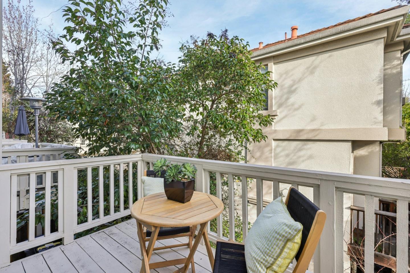 Detail Gallery Image 8 of 28 For 979 Pinto Palm Ter #45,  Sunnyvale,  CA 94087 - 2 Beds | 2 Baths