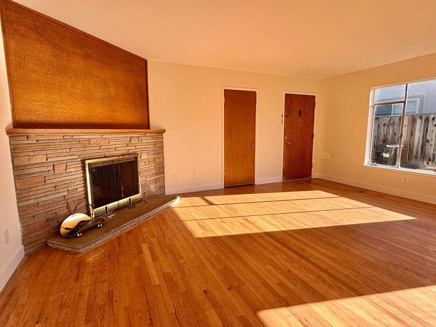 Detail Gallery Image 4 of 15 For 227 Roosevelt Ave, Sunnyvale,  CA 94086 - – Beds | – Baths