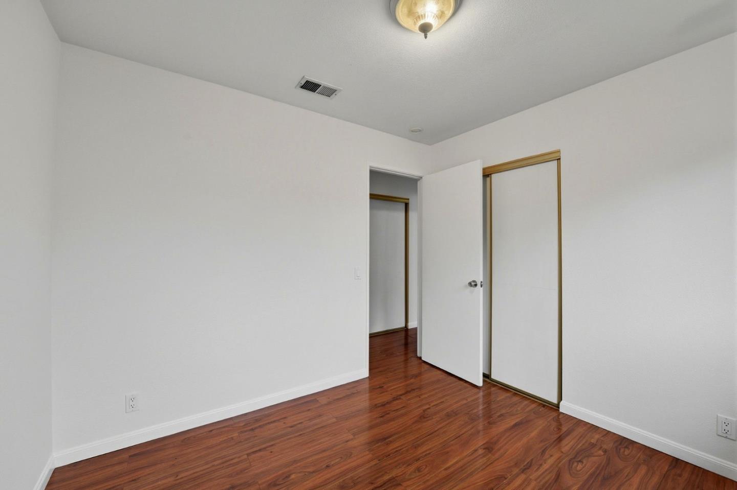 Detail Gallery Image 27 of 38 For 584 Giraudo Dr, San Jose,  CA 95111 - 4 Beds | 2 Baths