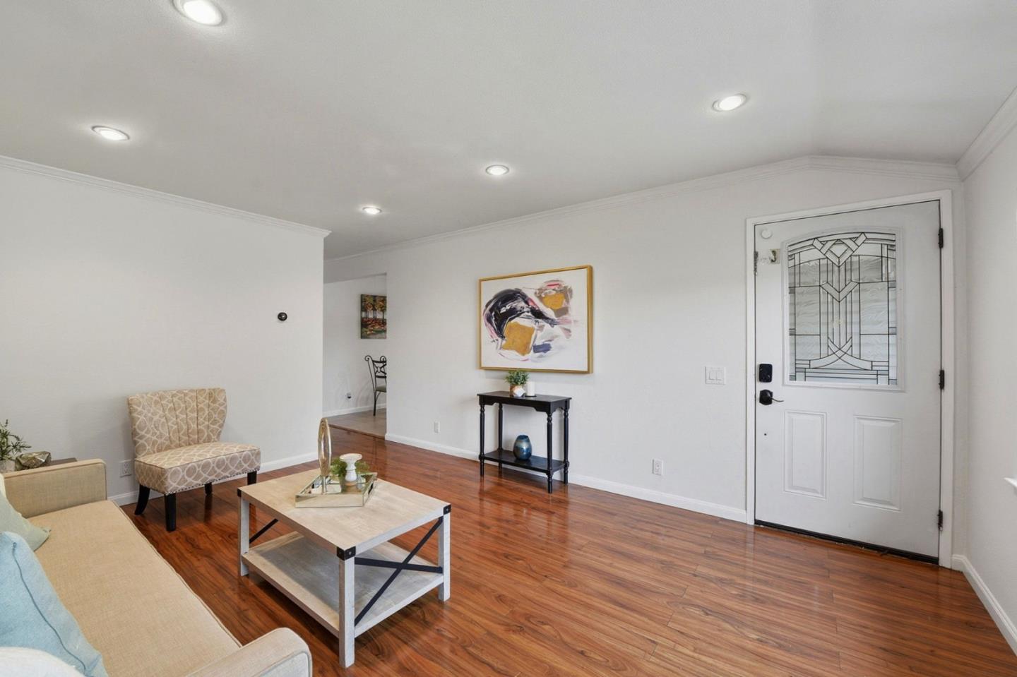 Detail Gallery Image 7 of 38 For 584 Giraudo Dr, San Jose,  CA 95111 - 4 Beds | 2 Baths