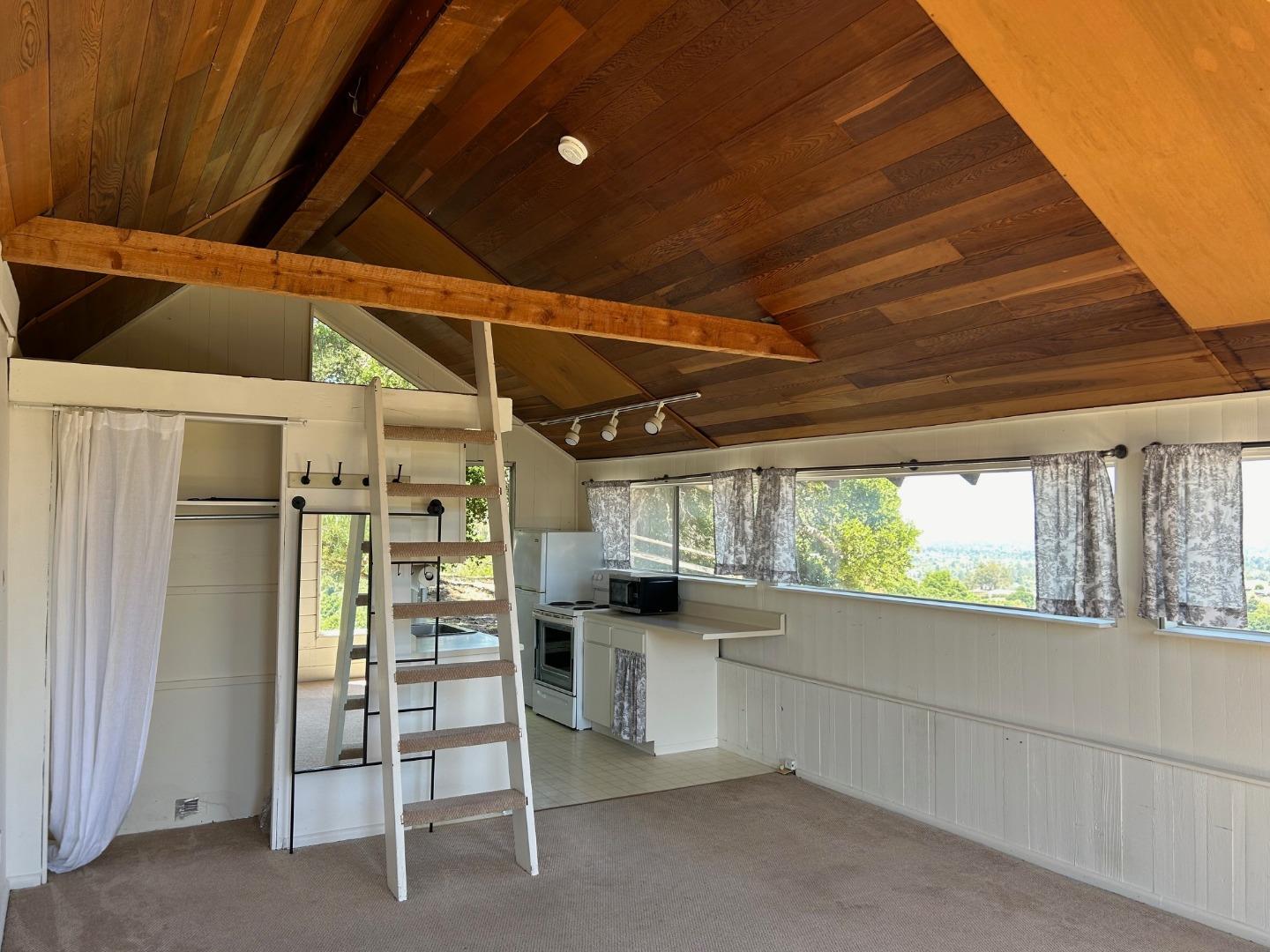 Detail Gallery Image 25 of 42 For 22301 Rolling Hills Rd, Saratoga,  CA 95070 - 2 Beds | 2 Baths